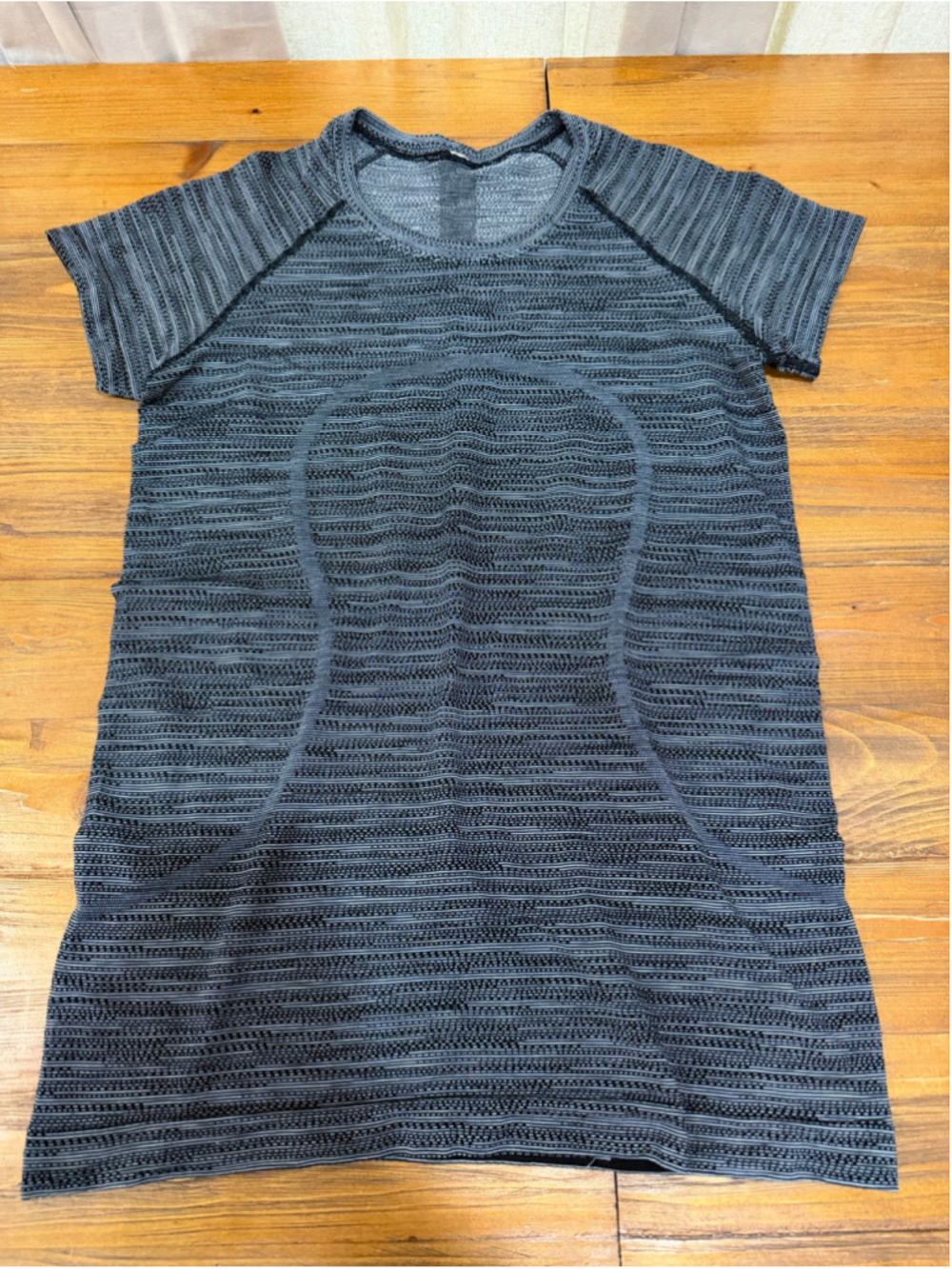 Lululemon Swiftly Tech Short Sleeve Shirt Black Gray Size 8